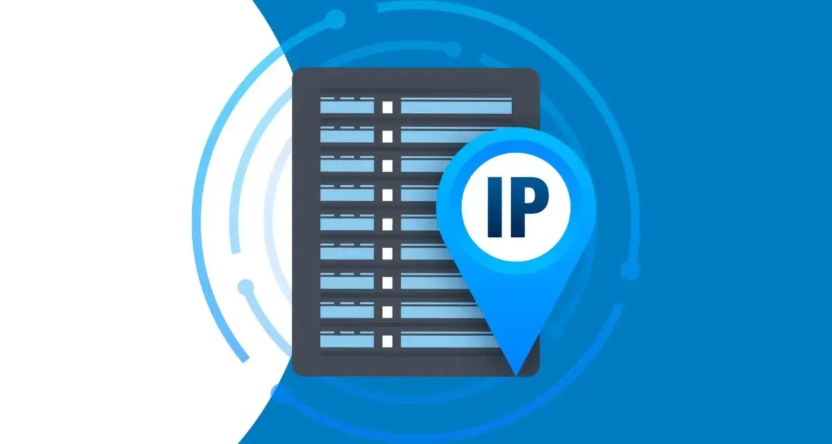 Ikona lokalizacji z napisem IP na tle serwerowni. Symbolizuje publiczny IP i dostęp do sieci.