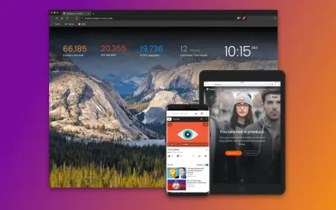 Aplikacja Brave na ekranach komputera, telefonu i tabletu, pokazująca statystyki blokowania reklam i trackerów.